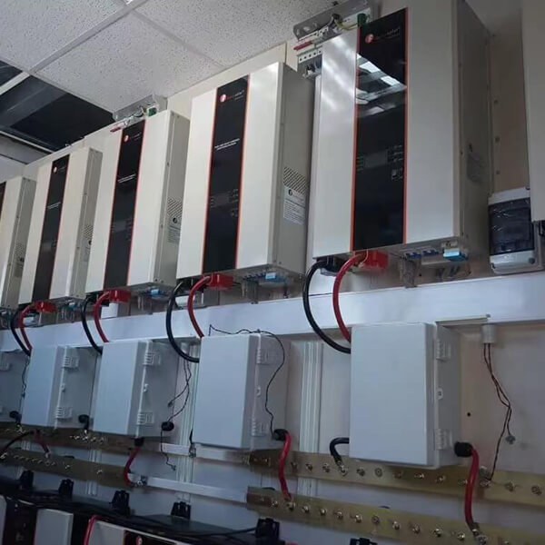 Sistema solar trifásico de 60 kVA en Estados Unidos